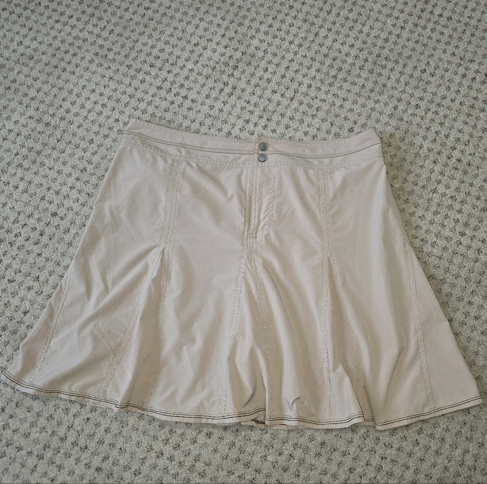 Title Nine Women's Beige Skort